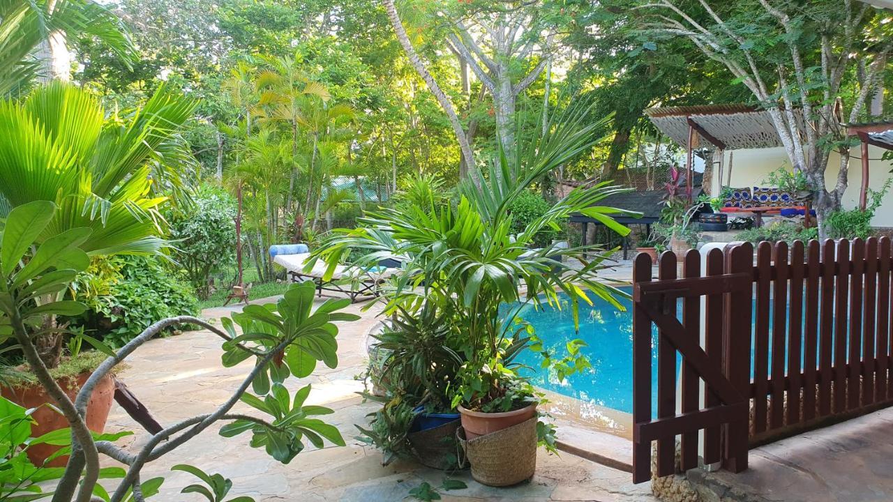 לינה וארוחת בוקר Kwale Mami Wata House מראה חיצוני תמונה