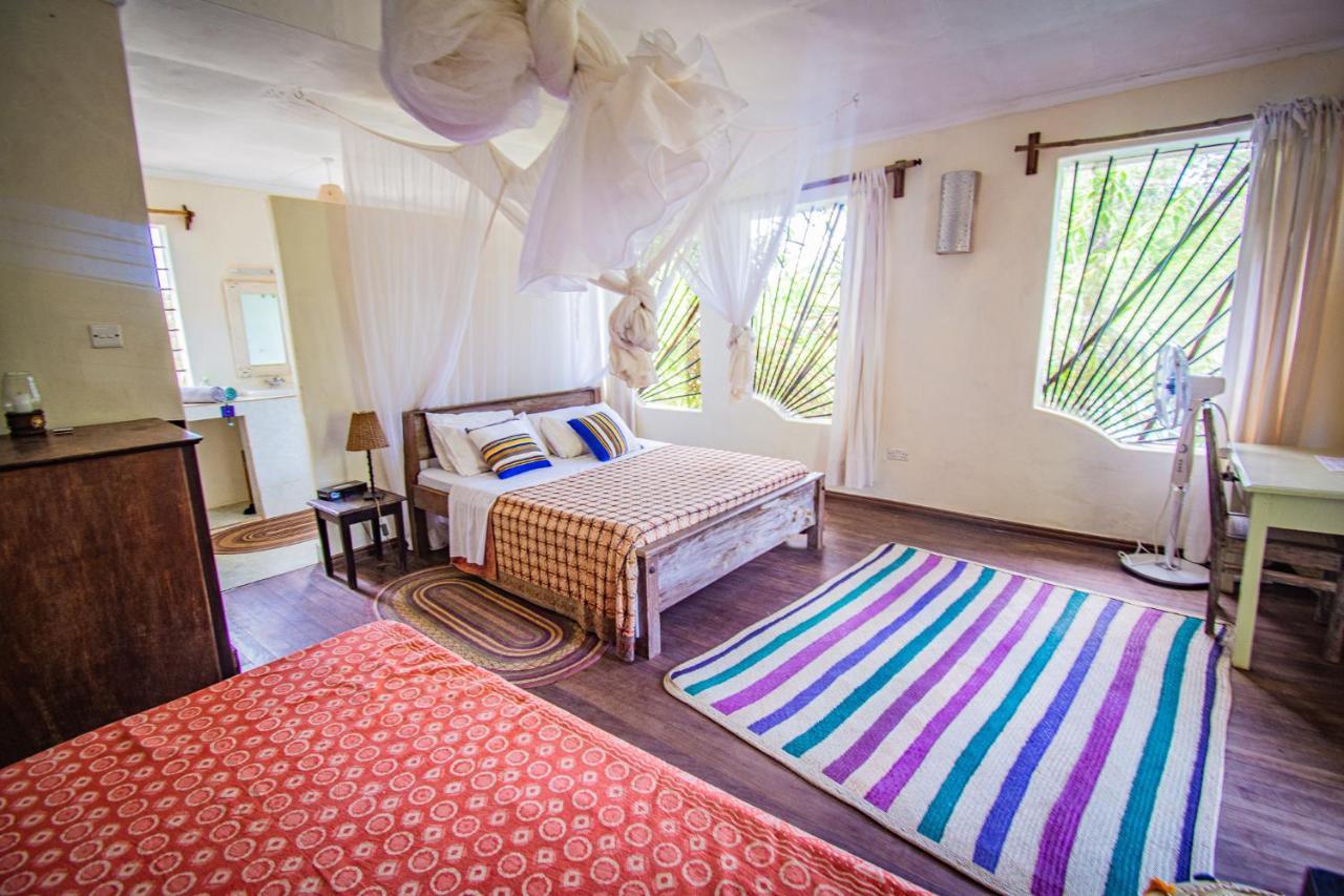 לינה וארוחת בוקר Kwale Mami Wata House מראה חיצוני תמונה