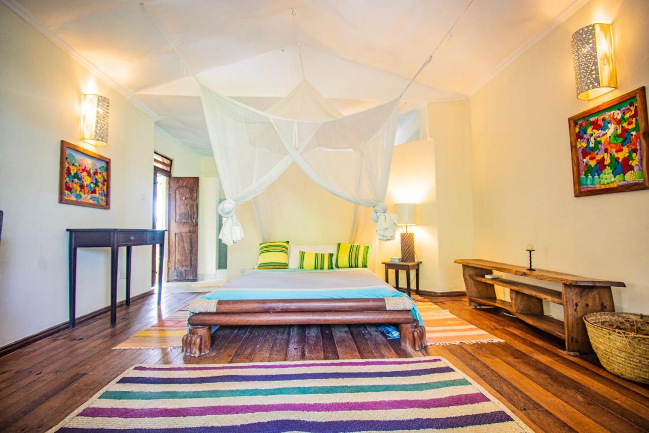 לינה וארוחת בוקר Kwale Mami Wata House מראה חיצוני תמונה